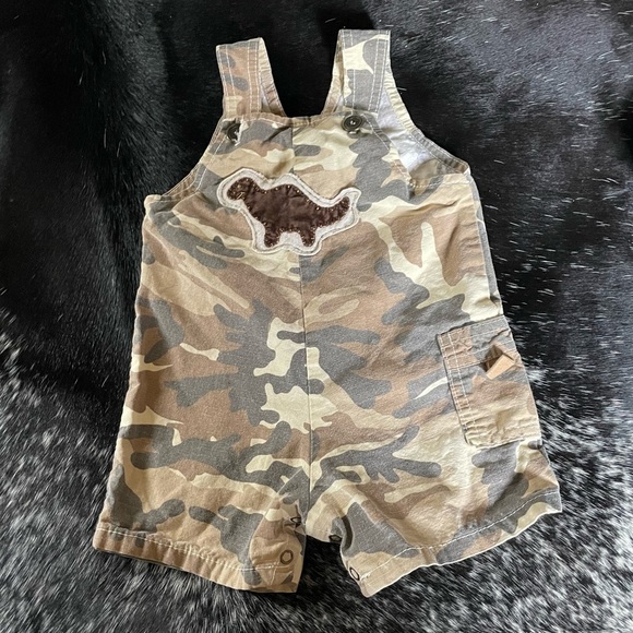 Cach Cach Brown Tan Camo Shortalls Dinosaur size 24 months 2T - Picture 1 of 6